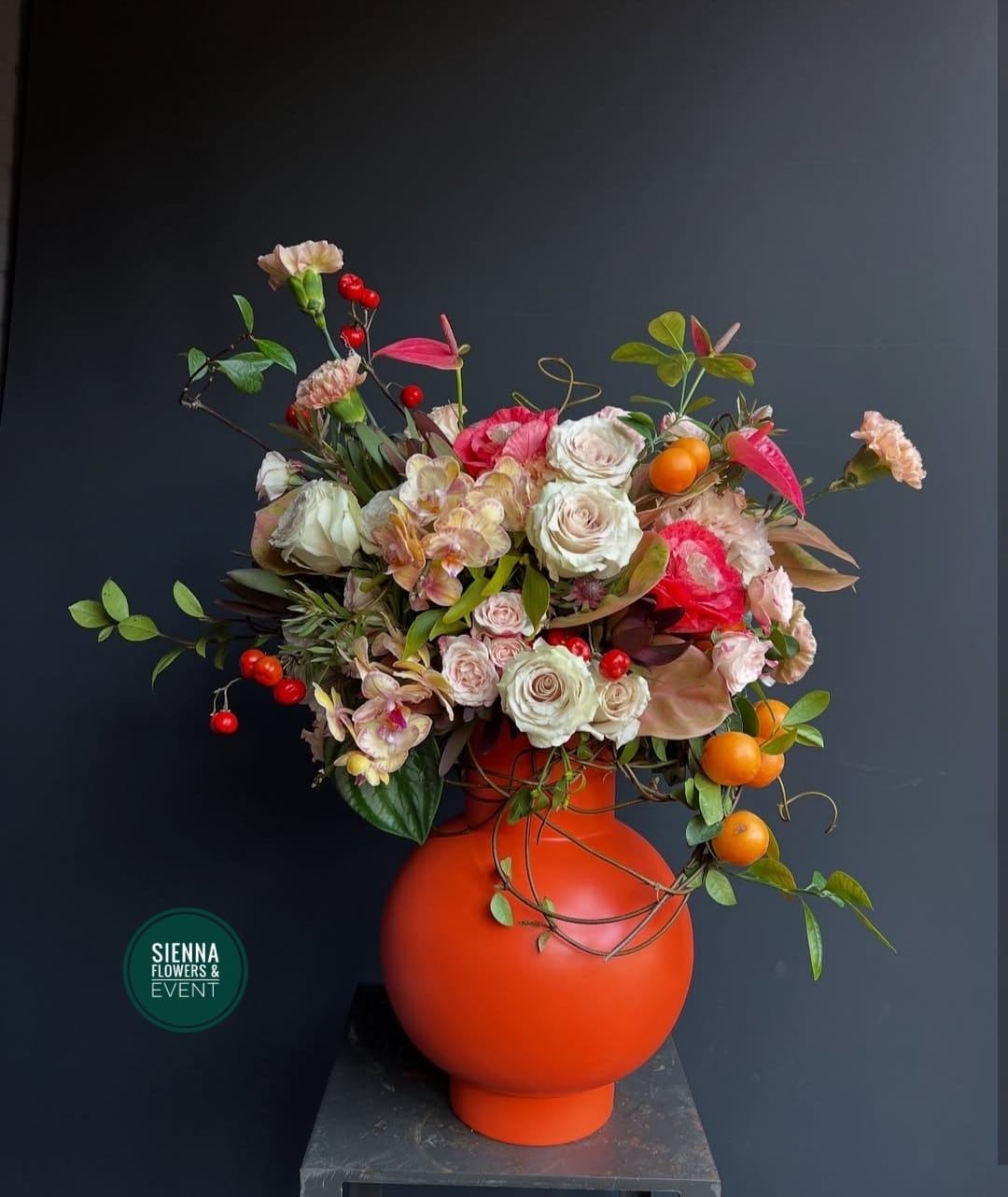 Antik Orange Arrangement