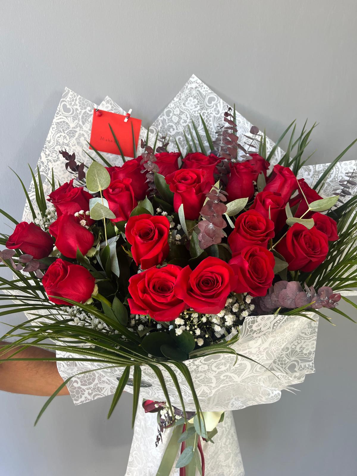 31 adet kırmızı ekvator gül buketi