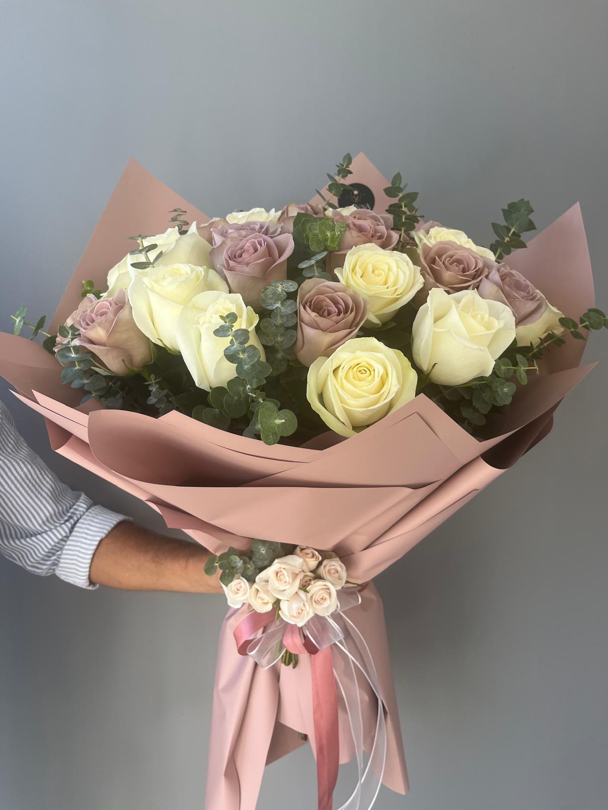 45 pieces ekvator roses Ivery Blush