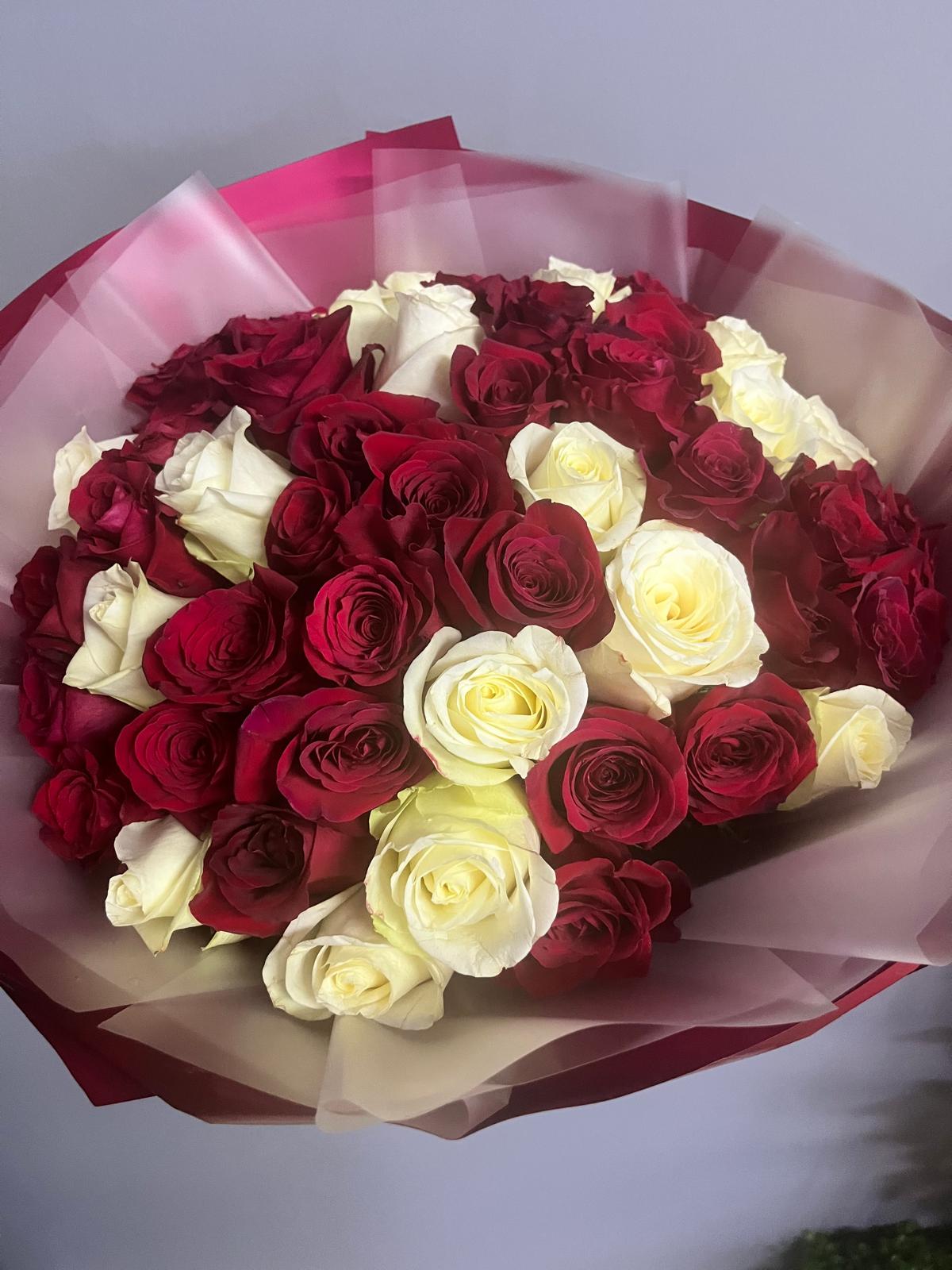 51 pieces ekvator roses Bouquet 