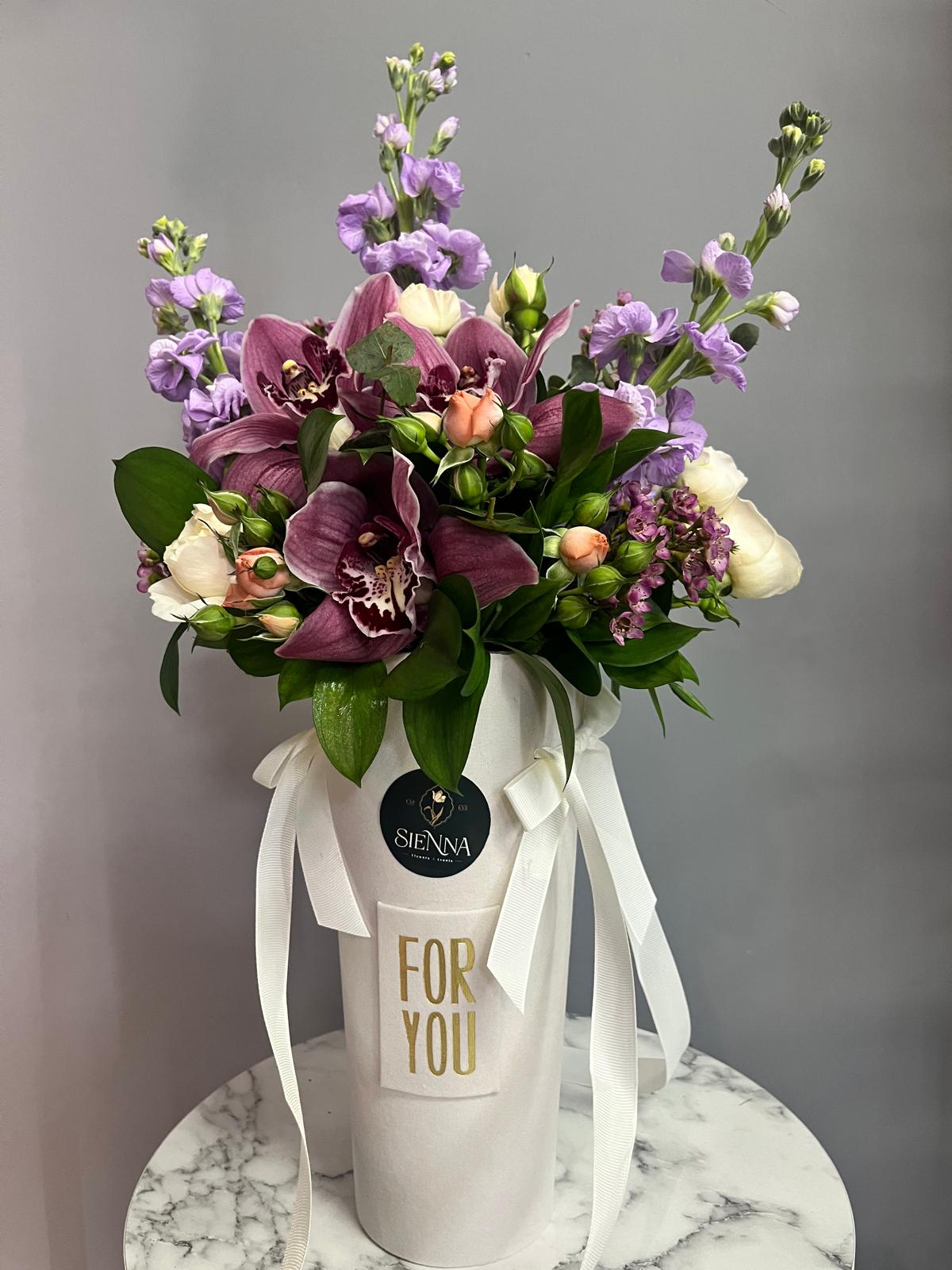 Buckingham Dark Light